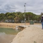 Imatge de la zona afectada per la crescuda de l’antiga riera, a tocar del càmping, on s’havia alçat el mur