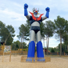 Imatge de l’estàtua de Mazinger Z a Cabra del Camp.