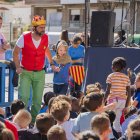 Els alumnes de diferents escoles van poder gaudir d’un espectacle sobre la llegenda de Sant Jordi.