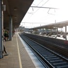 Estació de trens de Tarragona gairebé sense usuaris aquest dimecres a primera hora.