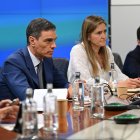 Sánchez i Aagesen es reuneixen amb la presidenta de Red Eléctrica, Beatriz Corredor
