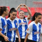 Les jugadores del Reus Femení celebrant el primer gol de Júlia Francesch contra el Terrassa.