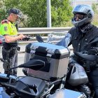 Imatge d'un control de Mossos a motoristes a l'N-340 al Vendrell.