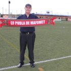 Pep Casas Farrera amb una bufanda de la Pobla de Mafumet.