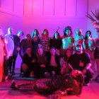 Les ‘drag’ participants, junt amb el jurat, l’organització, la DJ, la presentadora i regidores de Mont-roig.