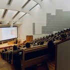 Imatge d'arxiu d'una aula universitària.
