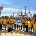 Una quinzena de persones cegues han gaudit del Dragon Khan durant la presentació del cupó de l'ONCE, dedicat al 30 aniversari del parc.