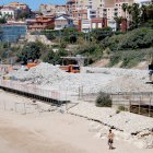 La plataforma de la platja del Miracle de Tarragona totalment enderrocada.