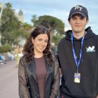 La cineasta Gala Hernández López, directora del curtmetratge documental '+10k', i Pol Gascó, el protagonista, en una entrevista amb l'ACN.
