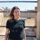 La portaveu d'ERC a l'Ajuntament de Tarragona, Maria Roig, davant del fortí de Sant Jordi.