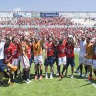 La plantilla del Nàstic del curs 14/15 celebrant l’ascens just després de vèncer el Huesca.