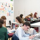 Alumnes en una classes de la URV.