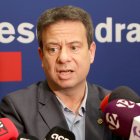 L'alcalde de Cambrils, Oliver Klein, aquest dimecres atenent els mitjans de comunicació.