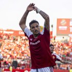 Antoñín Cortés, demanant suport a l’afició durant el duel del dissabte.