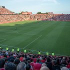 El Nou Estadi Costa Daurada completament ple durant el duel contra el Real Murcia en el play-off d’ascens.