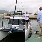 El primer vaixell ecològic xàrter compacte de l'estat espanyol amarrant a La Marina de la Ràpita.