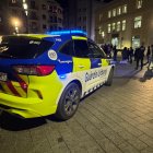 Imatge d'un cotxe de la GUT en un acte a la plaça Corsini.