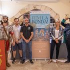 La iniciativa ofereix tres rutes teatralitzades gratuïtes .