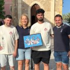 Membres dels Xiquets del Serrallo i els Diables Voramar.