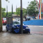 Imagen del coche accidentado en Reus.