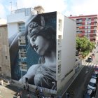 El mural està ubicat a la façana posterior de l’edifici de l’IMSST.