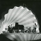 El primer escenari del FIMC, conegut popularment com ’La concha’, en un concert de 1977.