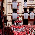 2de9fm de la Joves de Valls durant la diada de Sant Joan.