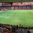 Torna la llum al Nou Estadi.