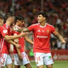 Óscar Sanz celebrant el gol.