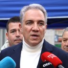 Imatge d'arxiu del vicesecretari de Coordinació de Política Autonòmica i Local del PP, Elías Bendodo, en una atenció als mitjans