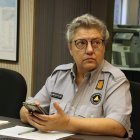 Imma Solé, subdirectora de Protecció Civil, fent seguiment de l'enviament.