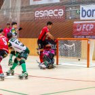 Marc Julià anotant el primer gol de l'encontre.