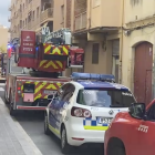 Imatge dels Bombers al carrer del Canal a Reus