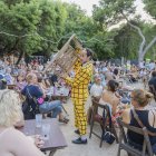 El parc de Saavedra es va omplir ahir a la tarda per gaudir del Cabaret de Circ.