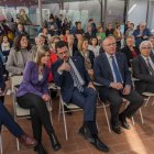 Visita de Pere Aragonès durant la signatura del conveni.