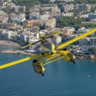 Imatge d'un dels avions participants a la Festa al cel de Salou.