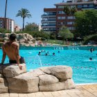 Les Piscines Municipals han estat un lloc triat per moltes famílies per resistir la calor.