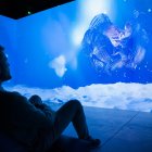 Fotografia d’una obra tecnològica exposada al nou New Art Centre de Reus.