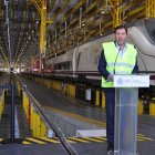 Visita d'Óscar Puente al nou taller d'alta velocitat de Fuencarral II, Madrid
