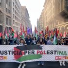 Capçalera de la manifestació de CCOO amb la pancarta per la Via Laietana.