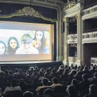 Un instant de la projecció "Oniria 3", el curtmetratge elaborat pel Col·legi Sant Josep