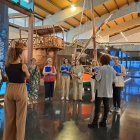 El Museu impulsa diverses iniciatives que recopilen el llegat immaterial de la vida
marinera al barri del Serrallo a la vegada que reforcen els vincles de veïnatge