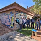 Una desena de veïns van reivindicar ahir la recuperació de la caseta abandonada del parc de Tarragona 2.