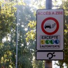 Un cartell que indica l'accés a una ZBE.