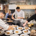 El xef Moha Quasch ha elaborat el menú amb el sommelier David Bea i Marc Garcia de la Pastisseria Velvet.