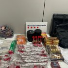 Quan se’ls va detenir portaven productes sostrets per valor de 468 euros.