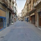 Imatge del Centre Històric de Valls, amb comerços tancats
