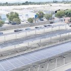 Fotografia d'arxiu de la planta solar fotovoltaica del dipòsit municipal de vehicles, on està previst que es col·loquin les bateries.