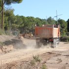Paral·lelament, el Govern construirà una rotonda i un tram de carretera que connectarà l’aparcament definitiu amb la TP-2031