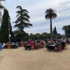 Imatge de l'esmorzar popular als jardins del Castell de VIla-seca.